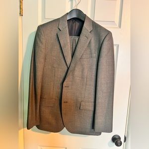 NWT Unworn Ludlow Slim-fit suit w/double vent in Italian worsted wool 42S 34x30